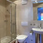 아파트 Guardaval